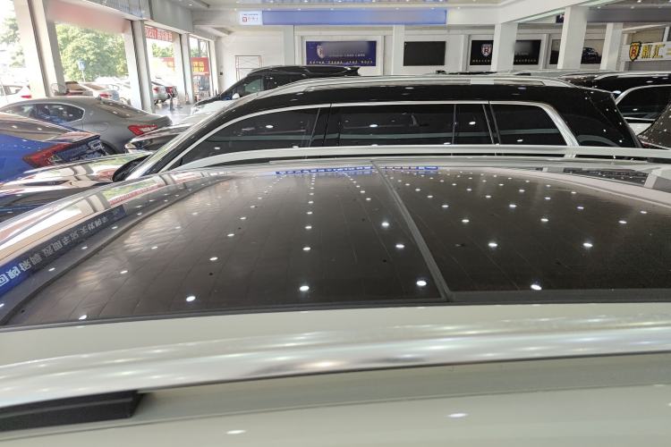 Used Volkswagen Tiguan L 2021 330TSI Automatic Two-Wheel Drive R-Line Flagship Edition
