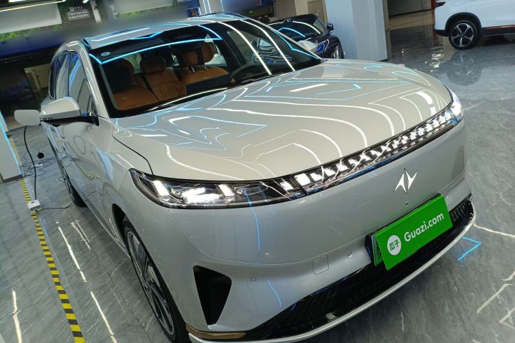 Used  eπ008 2024 210Max Range-Extended Version 6 Seats