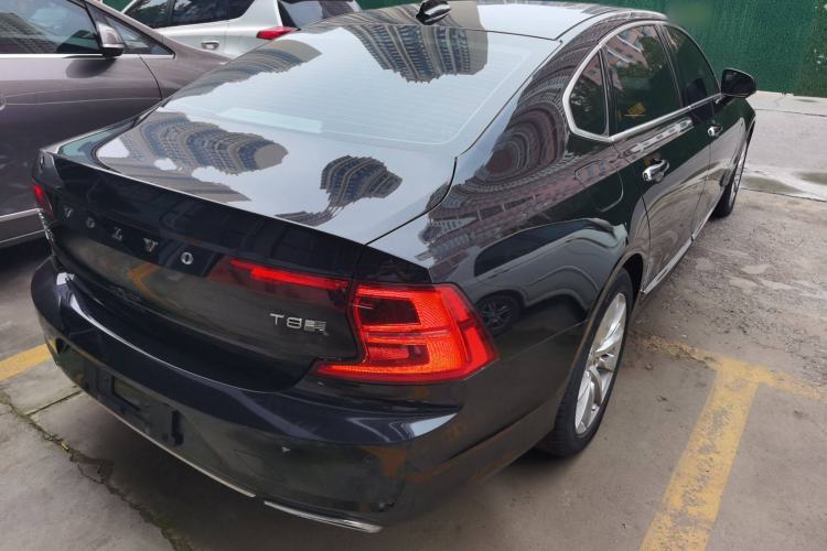 Used Volvo S90 New Energy 2020 T8 e-Drive Hybrid – Zhiyi Luxury Edition
