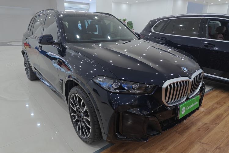 Used BMW X5 2023 xDrive 40Li M Sport Night Edition Package
