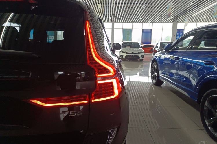 Used Volvo XC60 2021 T5 4x4 Smart Luxury Edition
