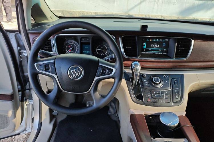 Used Buick GL8 2017 25S Comfort Version China V Standard
