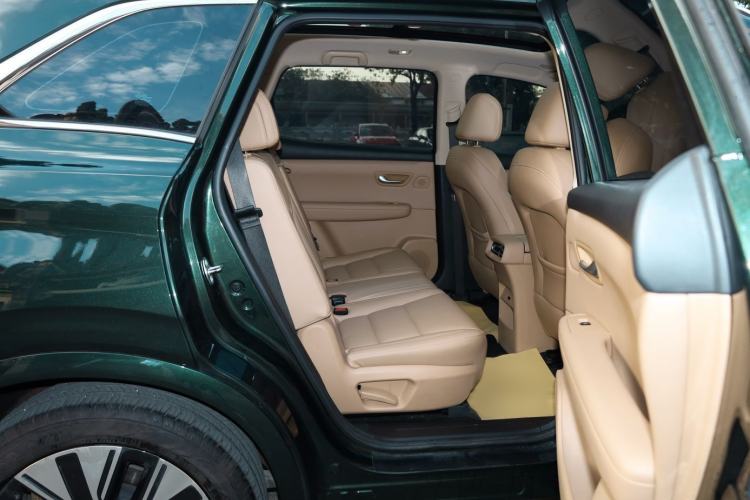 Used  E5 PLUS 2025 165 km Long-Range Version PLUS 7-Seater
