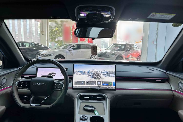 Used Chery Tiggo 8 PLUS C-DM 2025 1.5T 116 km Prestige Version 5 Seats
