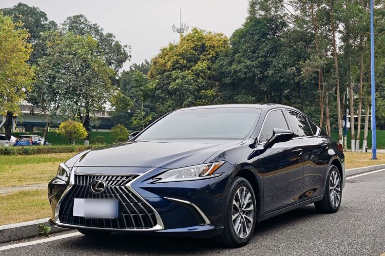 Used Lexus ES 2022 200 Excellence Edition
