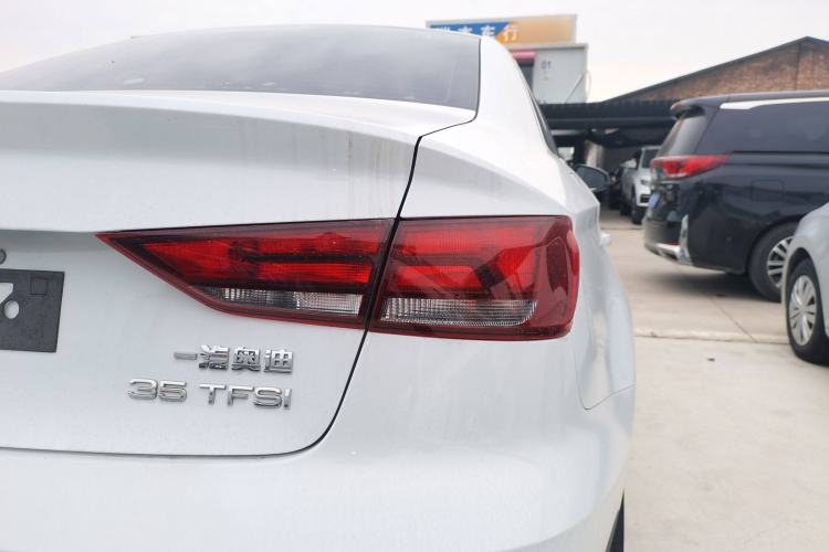 Used Audi A3 2016 Limousine 35 TFSI Ambition Edition
