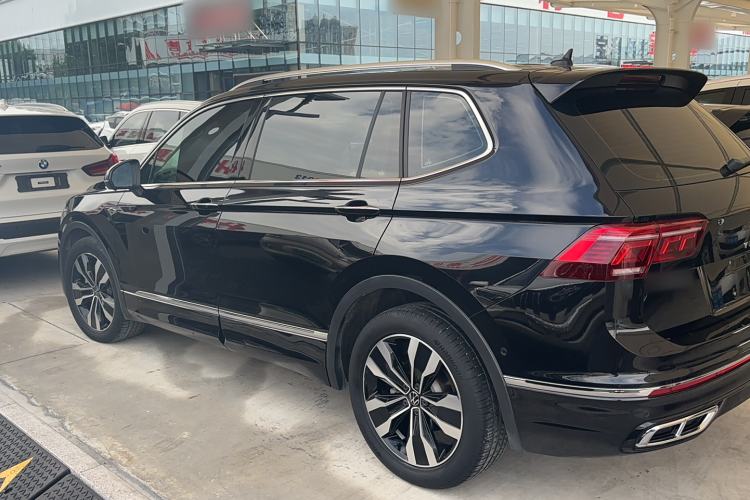 Used Volkswagen Tiguan L 2022 330TSI Automatic Two-Wheel Drive R-Line Enhanced Edition
