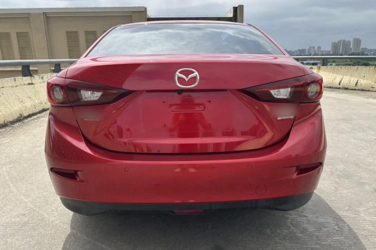 Used Mazda Mazda 3 Axela 2014 Sedan 1.5L Automatic Luxury Model