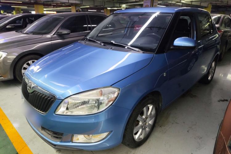 Used Skoda Fabia 2014 1.4L Automatic Crystal Edition