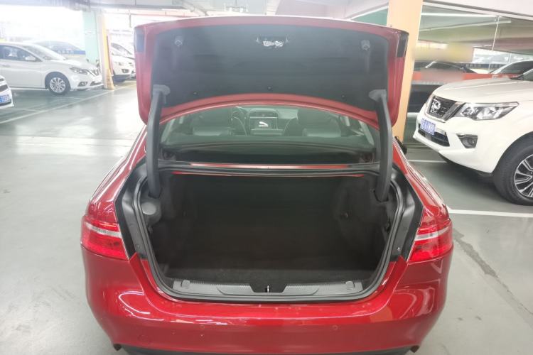 Used Jaguar XE 2015 2.0T 200 PS R-Sport