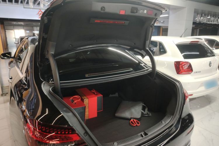 Used Mercedes-Benz E-Class 2023 Updated E 300 L Luxury Edition
