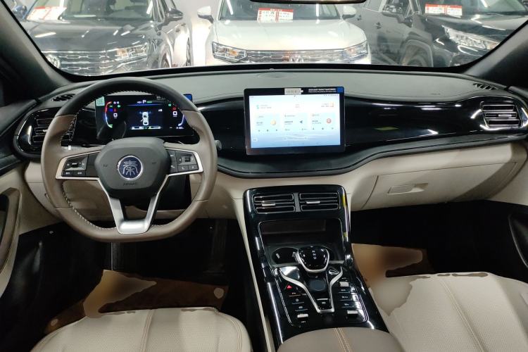 Used BYD Qin PLUS 2024 HONOR Edition DM-i 55KM Leading Model
