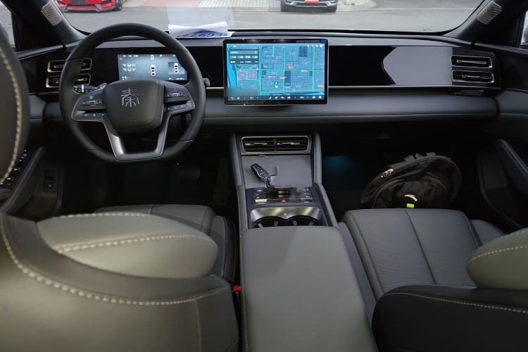 Used BYD Qin L 2025 DM-i Smart Drive 120KM Superior Model