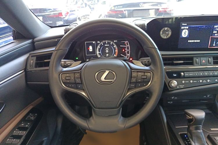 Used Lexus ES 2021 200 Excellence Edition
