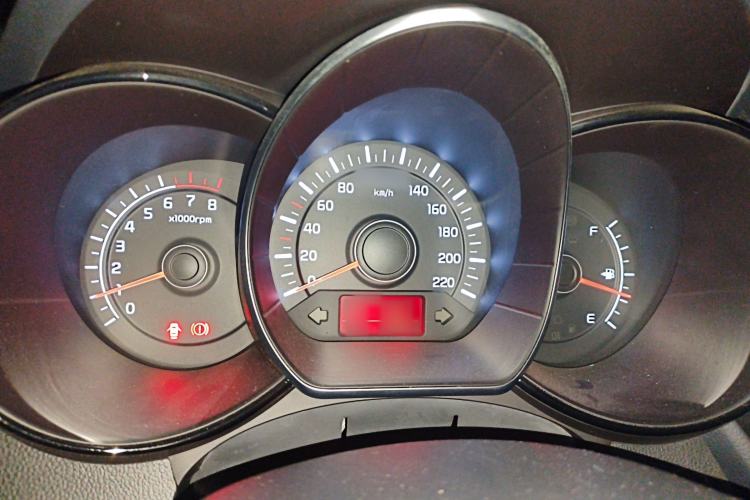 Used Kia K2 2015 Hatchback 1.4L AT GLS Cool Edition