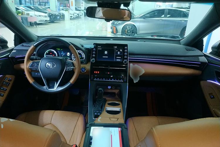 Used Toyota Avalon 2019 Dual-Engine 2.5L XLE Prestige Version China VI Standard
