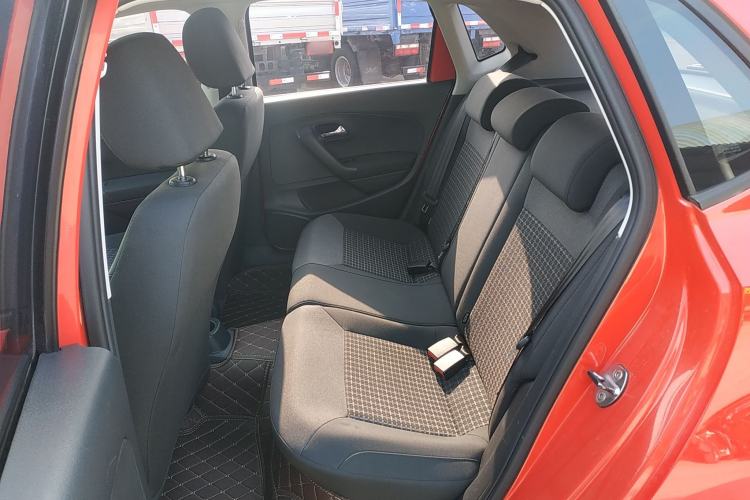 Used Volkswagen Polo 2016 1.6L Automatic Comfort Model