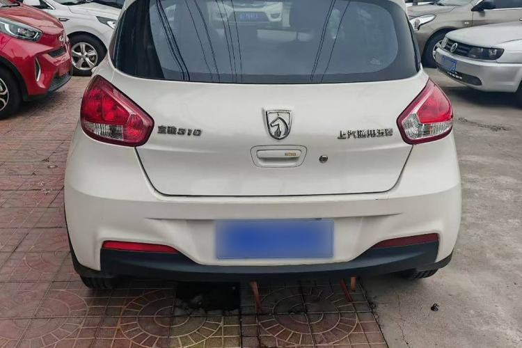 Used Baojun 310 2016 1.2L manual Comfort trim level
