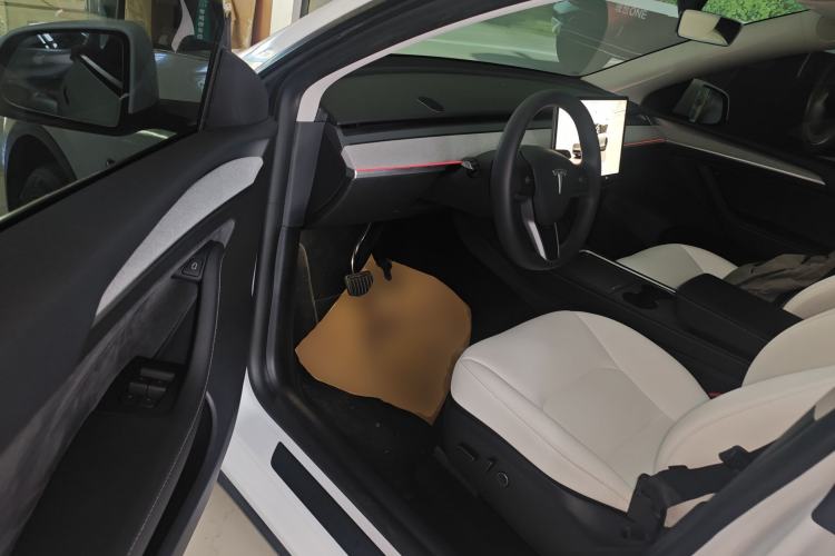 Used Tesla Model Y 2024 Long-Range All-Wheel-Drive Version
