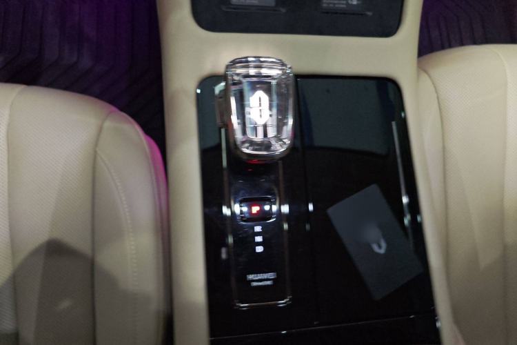 Used Hima AITO M7 2024 1.5T Intelligent Driving 4WD Max Edition 5 Seats
