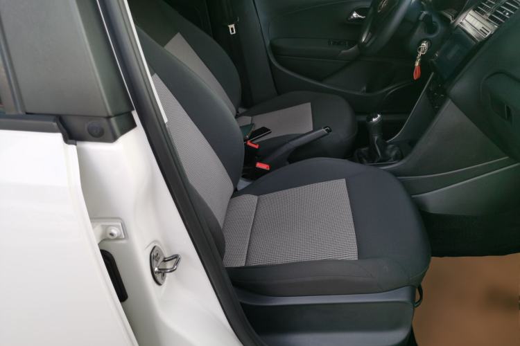 Used Volkswagen Polo 2016 1.4L Manual Fashion Model