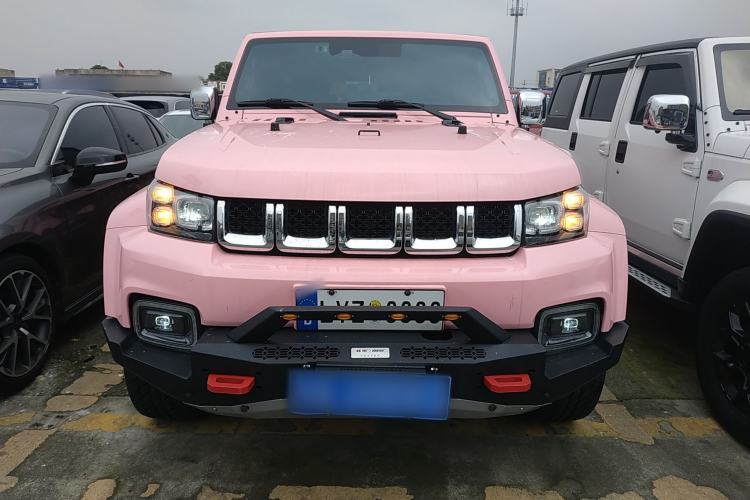 Used  BJ40 2023 2.0T Automatic Four-Wheel Drive Urban Hunter Edition Chivalrous Type
