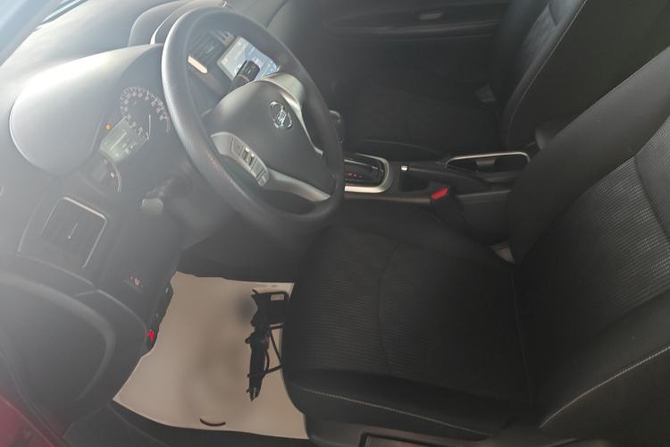 Used Nissan Tiida 2016 1.6L CVT Cool Dynamic Edition