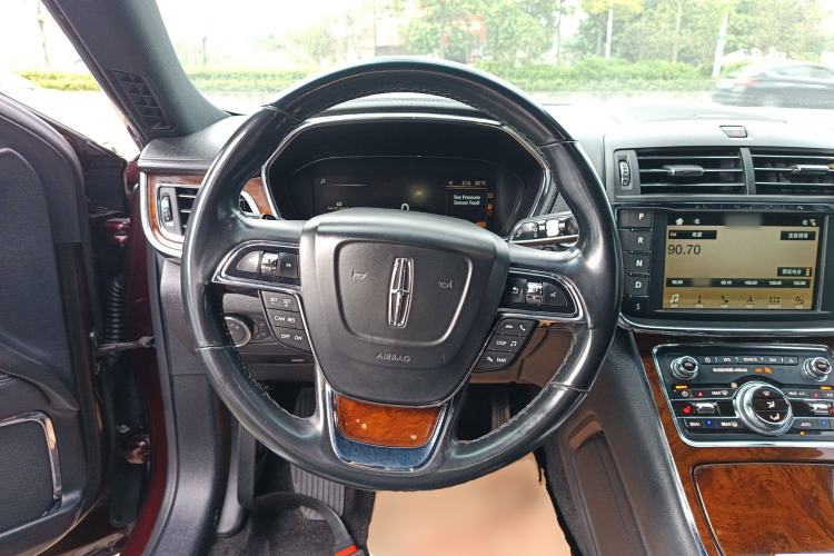 Used Lincoln Continental 2018 2.0T Two-Wheel Drive Deluxe Edition
