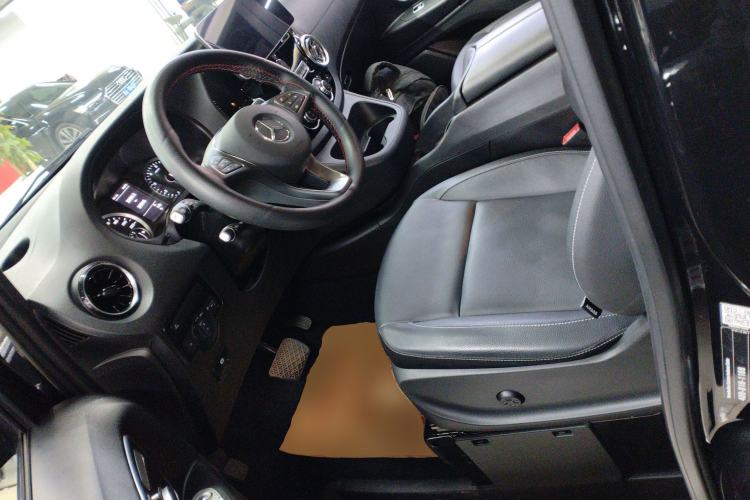 Used Mercedes-Benz Vito 2023 2.0T Business Version 7 Seats
