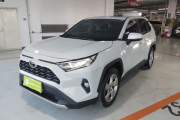 Used Toyota RAV4 2022 2.0L CVT Two-Wheel Drive Fashion Edition