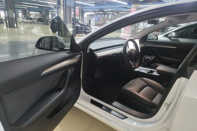 Used Tesla Model 3 2022 Rear-Wheel-Drive Version
