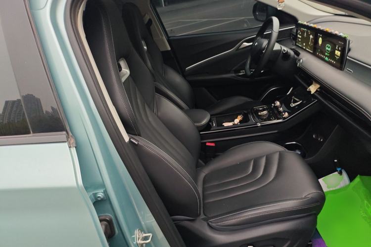 Used NETA U 2022 Zhi 400 Lithium Iron Phosphate