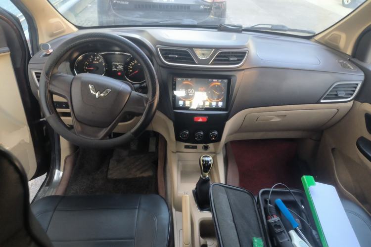 Used Wuling Hongguang 2015 1.5L S1 Standard China V-Emission Standards
