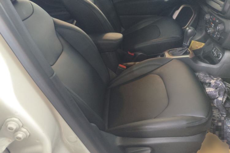 Used  Renegade 2018 Connected Large Screen Version 180T Automatic Jingneng Version
