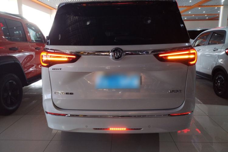 Used Buick GL8 2022 ES Landtrek 653T Comfort Edition
