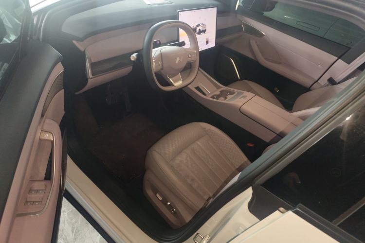 Used ONVO L60 2024 60 kWh Rear-Drive Version
