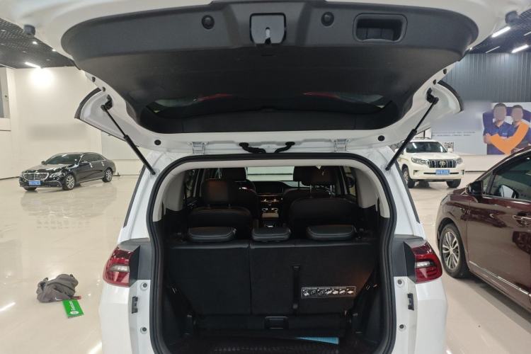 Used GAC Trumpchi M6 2023 PRO 270T DCT Luxury Edition
