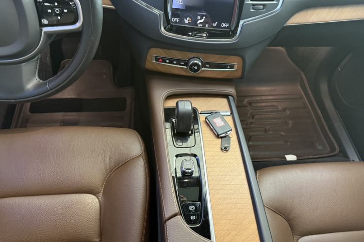 Used Volvo XC90 2022 B5 Smart Drive Luxury Edition 5 Seats