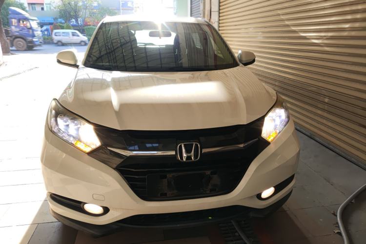 Used Honda Vezel 2017 1.8L CVT Front-Wheel Drive Pioneer Edition