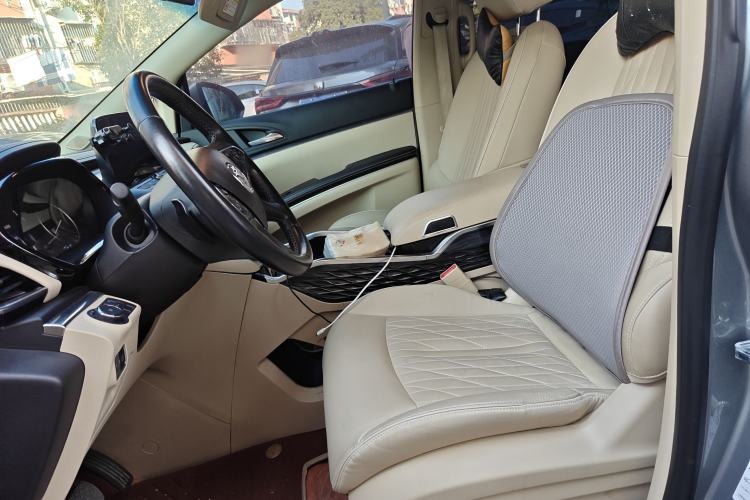 Used Buick GL8 2023 Land Executive Class 652T Luxury Model
