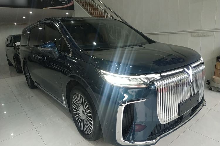 Used VOYAH Dream 2025 PHEV Four-Wheel Drive Prestige Kunpeng Edition
