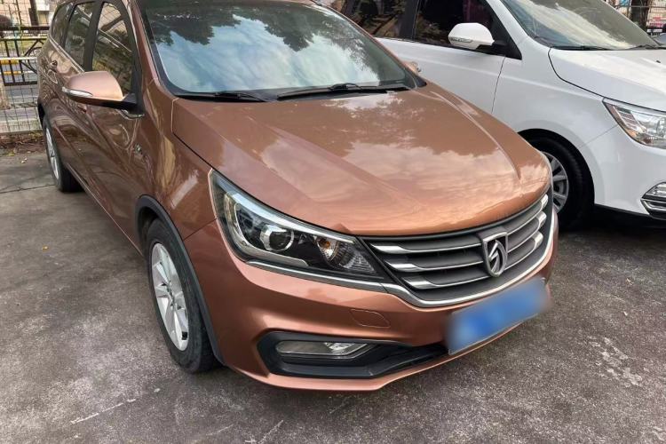 Used Baojun 310W 2017 1.5L Manual Fashion Model China V
