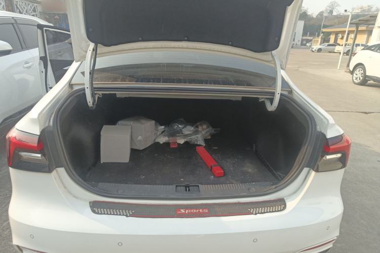 Used Roewe i6 MAX New Energy 2023 EV 420 Skyroof Special Edition
