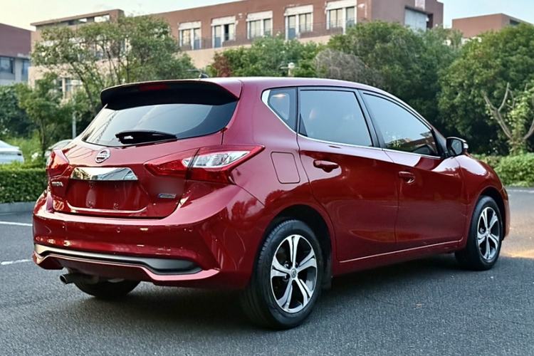 Used Nissan Tiida 2016 1.6L CVT Cool Dynamic Edition
