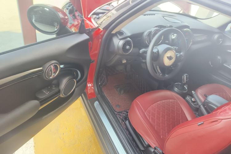 Used  MINI 2019 1.5T ONE PLUS
