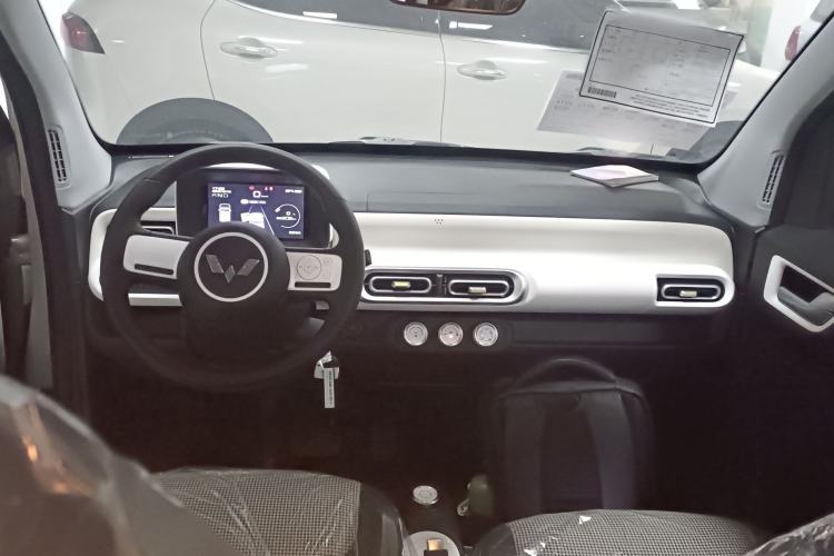 Used Wuling Hongguang MINIEV 2024 3rd Generation 215km Youth Edition
