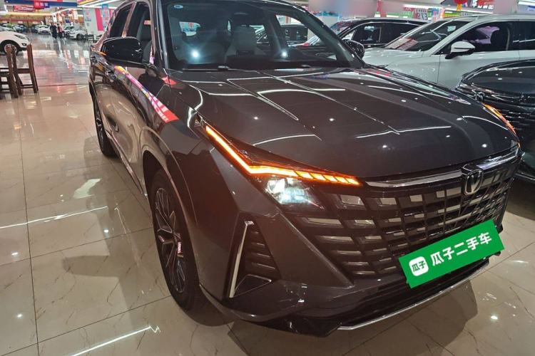 Used Changan UNI-Z New Energy 2024 Blue Whale Smart Electric iDD 125km Beyond Edition
