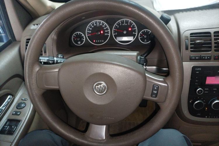 Used Buick GL8 2014 2.4L Classic Edition