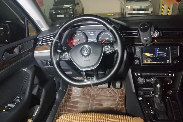 Used Volkswagen Magotan 2017 380TSI DSG Luxury Model
