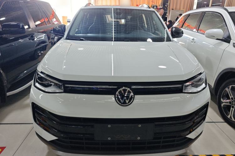 Used Volkswagen Tharu 2025 NewRui 300TSI Prestige Edition
